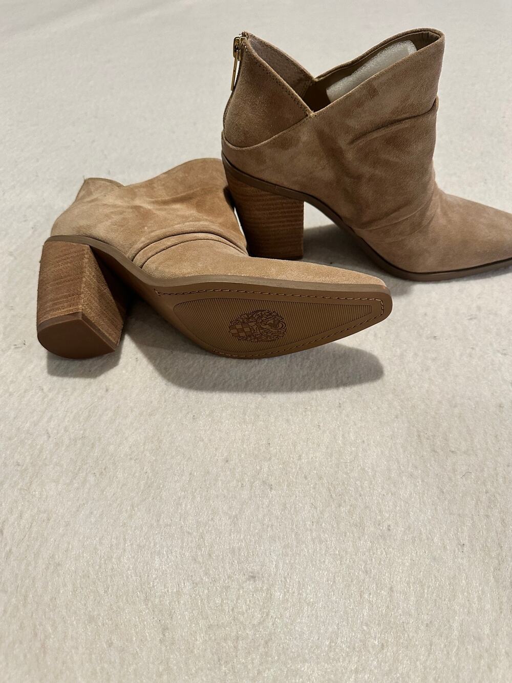Vince Camuto Ainsley Suede Ankle Booties Size 7.5 Tan Western Block Heel NIB